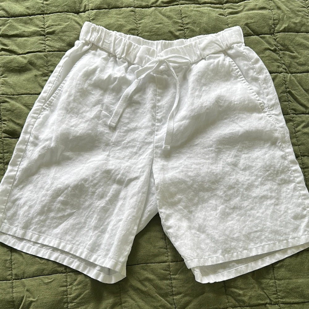 Eileen Fisher White Flat Front Summer Shorts